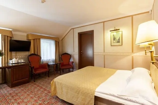Luxury Tek Büyük Yataklı Oda