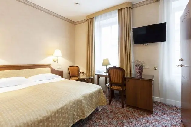 Luxury Tek Büyük Yataklı Oda