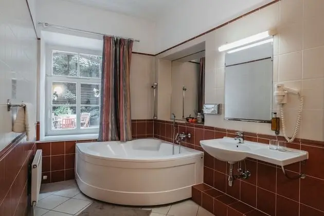 Luxury Tek Büyük Yataklı Oda