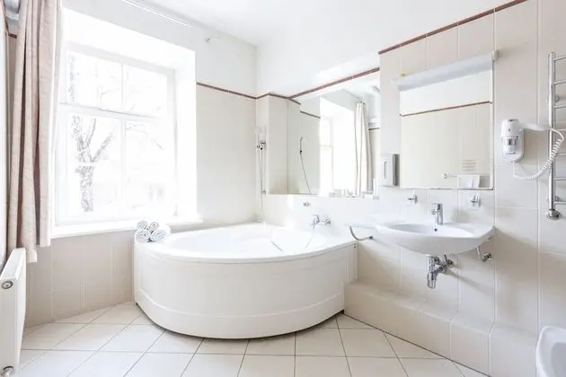 Luxury Tek Büyük Yataklı Oda
