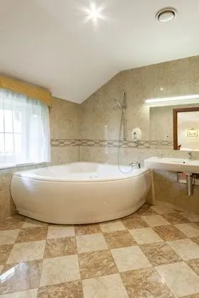Luxury Tek Büyük Yataklı Oda