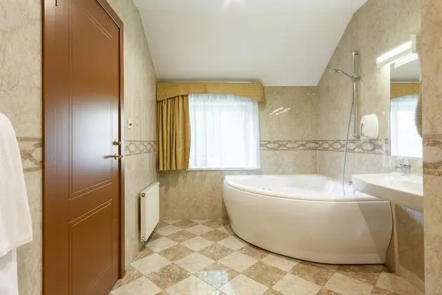 Luxury Tek Büyük Yataklı Oda