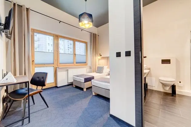 Tek Büyük Yataklı Oda, Balkon