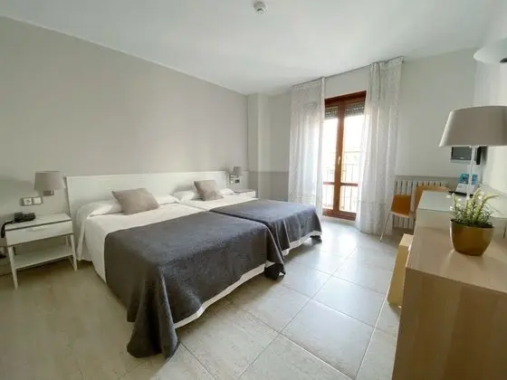 Standard Tek Büyük veya İki Ayrı Yataklı Oda