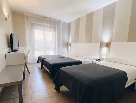 Standard Üç Kişilik Oda