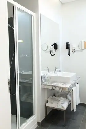 Premium Tek Büyük Yataklı Oda, Balkon, Şehir Manzaralı