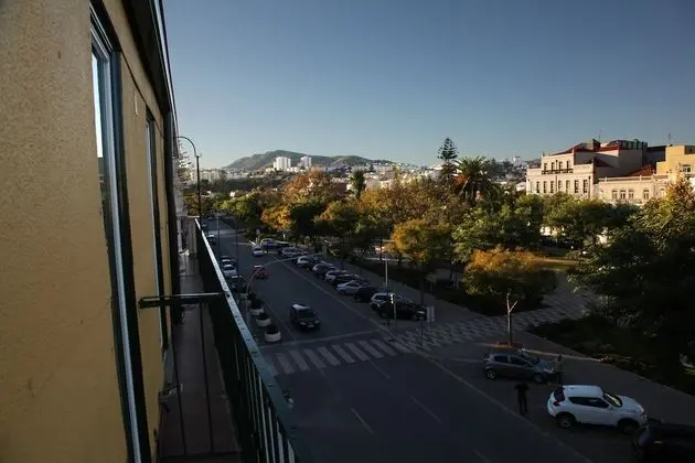Superior Tek Büyük Yataklı Oda, Balkon, Şehir Manzaralı