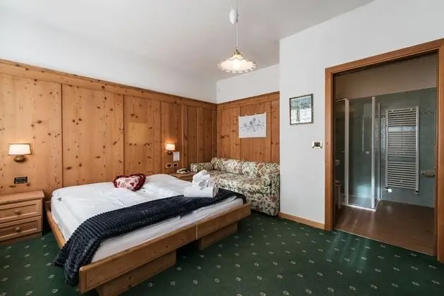 Classic Tek Büyük Yataklı Oda