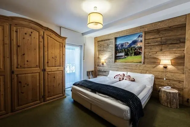 Classic Tek Büyük Yataklı Oda