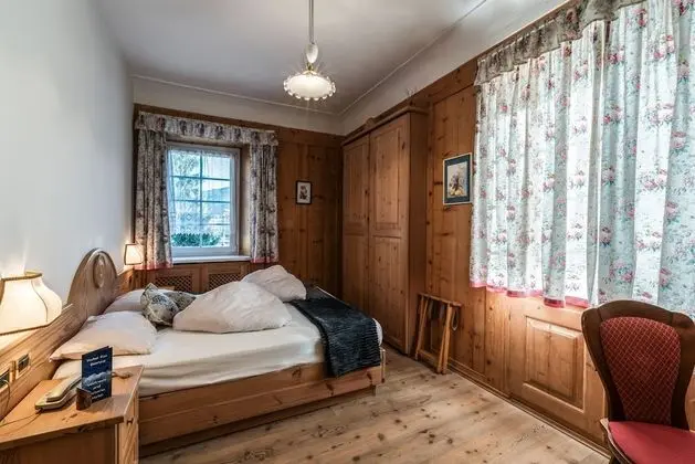 Classic Tek Büyük Yataklı Oda