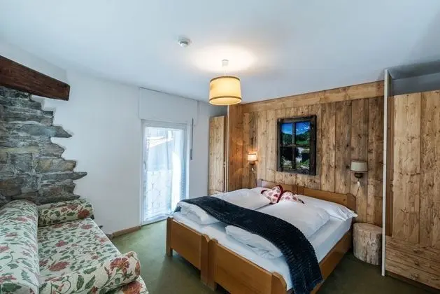 Classic Tek Büyük Yataklı Oda