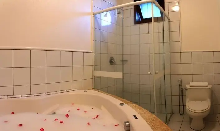 Deluxe Tek Büyük Yataklı Oda, 1 Yatak Odası, Sıcak Su Küveti, Bahçe Manzaralı