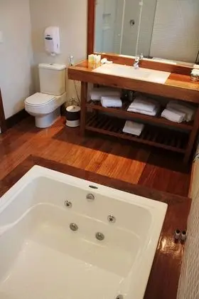 Family Oda, 1 En Büyük (King) Boy Yatak, Sıcak Su Küveti, Havuz Manzaralı