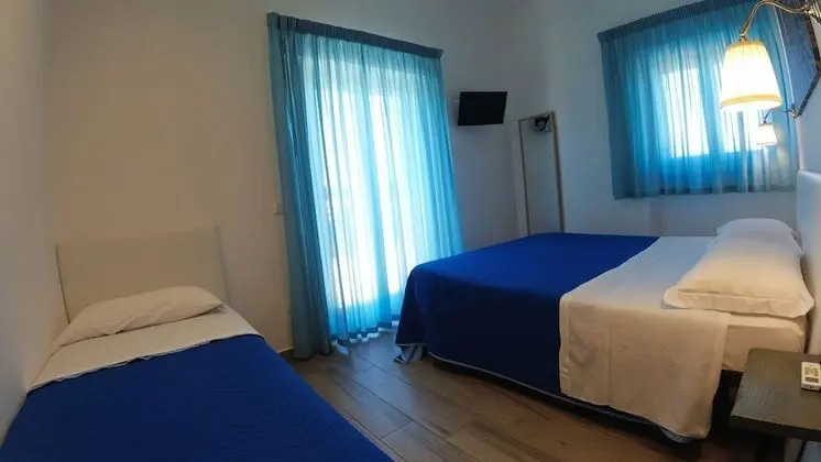 Classic Üç Kişilik Oda