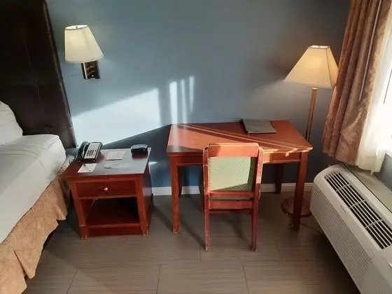Oda, 1 En Büyük (King) Boy Yatak, Sigara İçilmez, Buzdolabı ve Mikrodalga