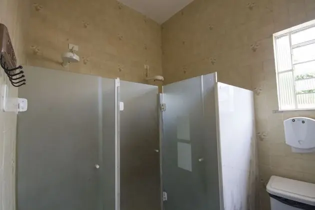 Oda, Karma Ranzalı Oda, Ortak Banyo (9 Camas )