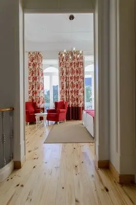Süit, Bahçe Manzaralı (Rouge)