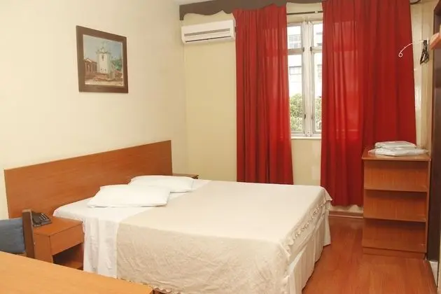 Traditional Tek Büyük Yataklı Oda
