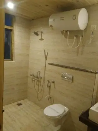Deluxe Room (with Balcony)