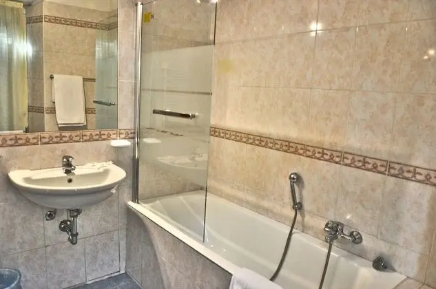 İki Ayrı Yataklı Oda, 2 Tek Kişilik Yatak