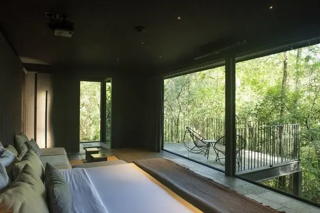 Center Bungalow