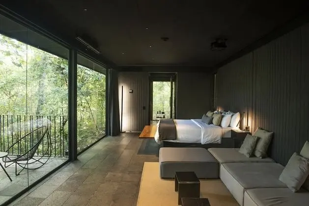 Center Bungalow