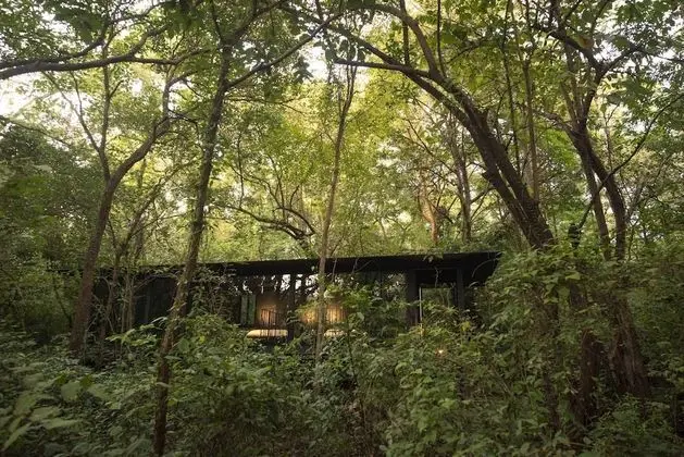 Center Bungalow