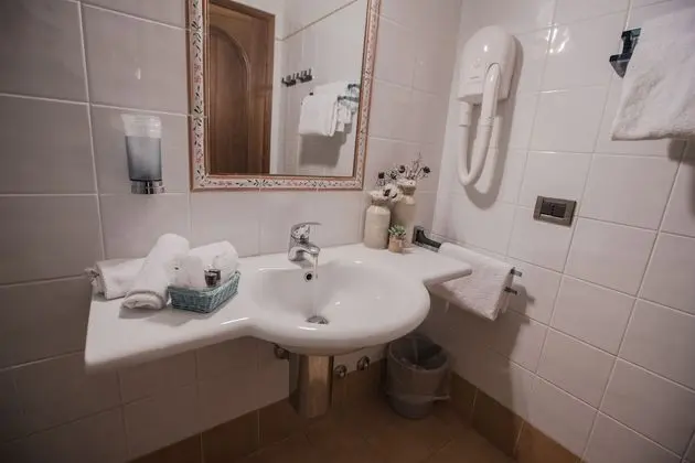 Deluxe Tek Büyük veya İki Ayrı Yataklı Oda