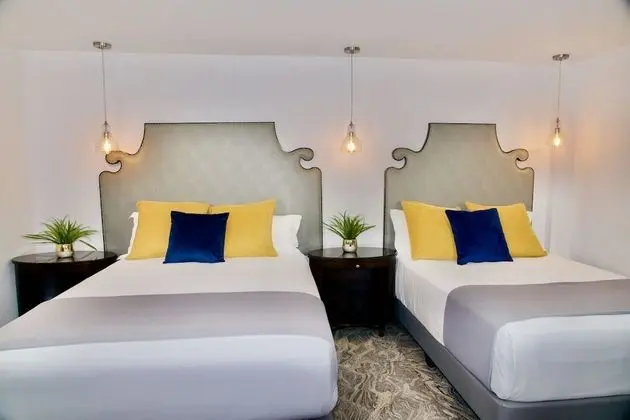 Luxury Süit, 2 Büyük (Queen) Boy Yatak (101)