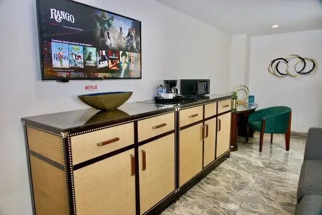 Luxury Süit, 2 Büyük (Queen) Boy Yatak (101)