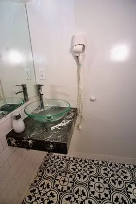 Luxury Süit, 2 Büyük (Queen) Boy Yatak (101)