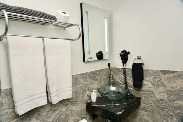 Luxury Süit, 2 Büyük (Queen) Boy Yatak (101)