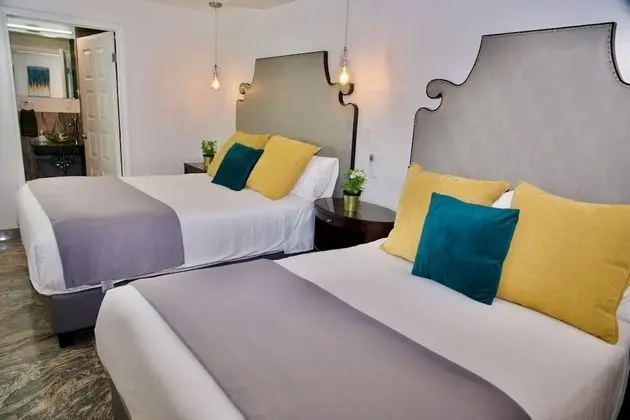 Luxury Süit, 2 Büyük (Queen) Boy Yatak (102)