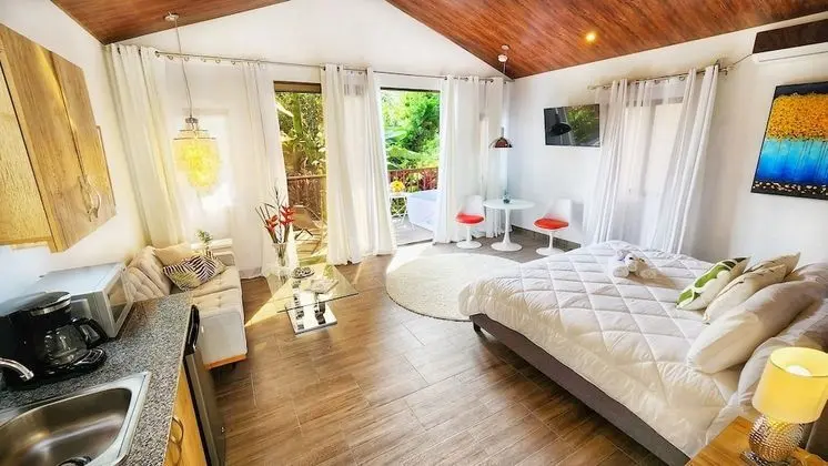Luxury Kulübe, 1 En Büyük (King) Boy Yatak, Sıcak Su Havuzu, Zemin Kat