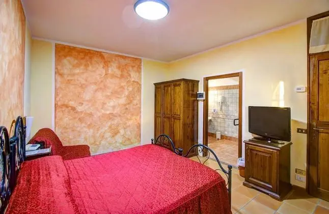 City Tek Büyük Yataklı Oda