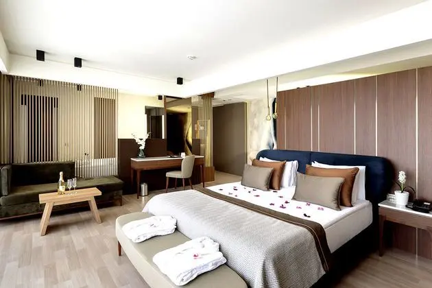 Balayı Suit