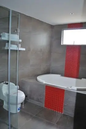Süit, 1 En Büyük (King) Boy Yatak, Sıcak Su Havuzu, Şehir Manzaralı