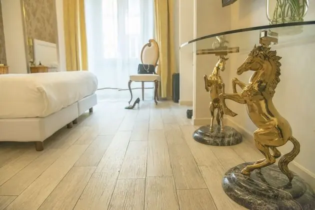 Deluxe Tek Büyük Yataklı Oda