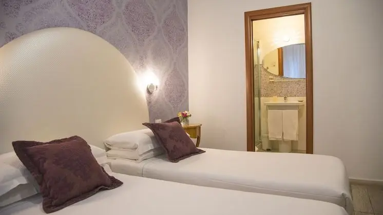 Superior Tek Büyük Yataklı Oda