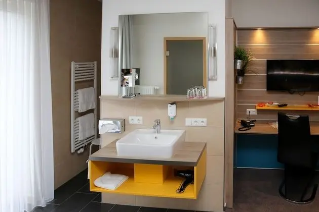 Comfort Tek Büyük Yataklı Oda