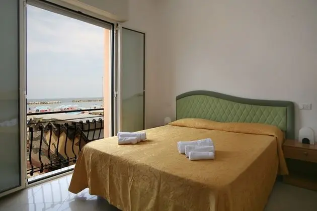 Tek Büyük veya İki Ayrı Yataklı Oda