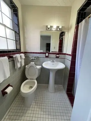 Basic Tek Büyük Yataklı Oda