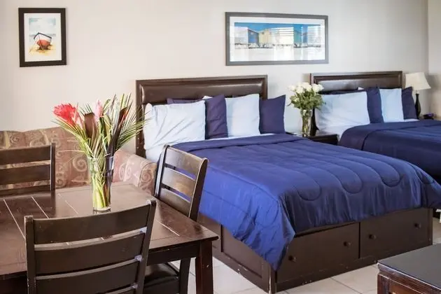 Oda (2 Queen Beds and 1 Sofa Bed)