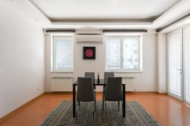 Apart Daire, 2 Yatak Odası (Frik 10)