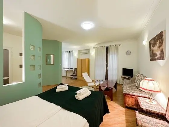 Stüdyo (Pushkin 49)