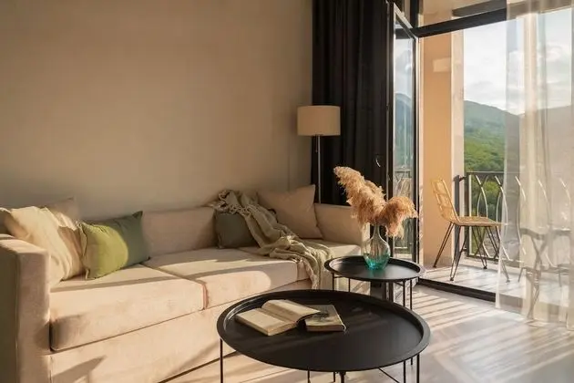 Design Apart Daire, 1 En Büyük (King) Boy Yatak ve Çekyat, Sigara İçilmez, Dağ Manzaralı