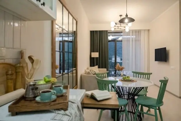 Design Apart Daire, 1 En Büyük (King) Boy Yatak ve Çekyat, Sigara İçilmez, Dağ Manzaralı