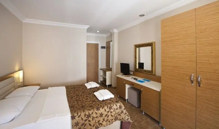 Standart Oda, Havuz Manzaralı