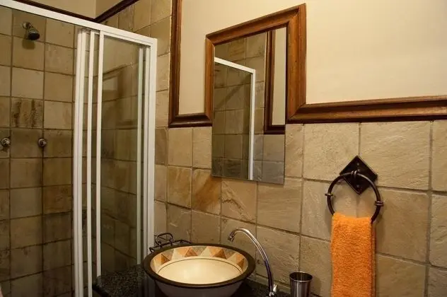 Luxury Tek Büyük Yataklı Oda