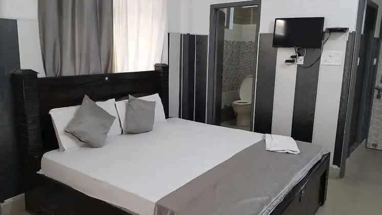 Deluxe Oda, Banyolu/Duşlu (AC)